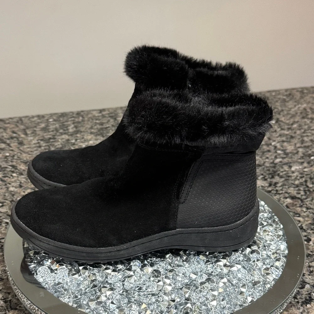 BareTraps Black Fur-Lined suede water resistant winter Boots NWT 8.5